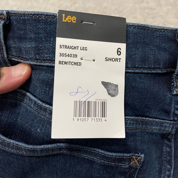 NWT Women’s Size 6 (28” X 28”) Lee Relaxed Fit Straight Leg Mid Rise Jeans Blue - Picture 8 of 13